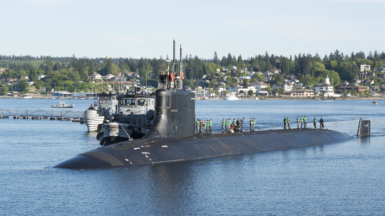 USS Connecticut with crew on its hull