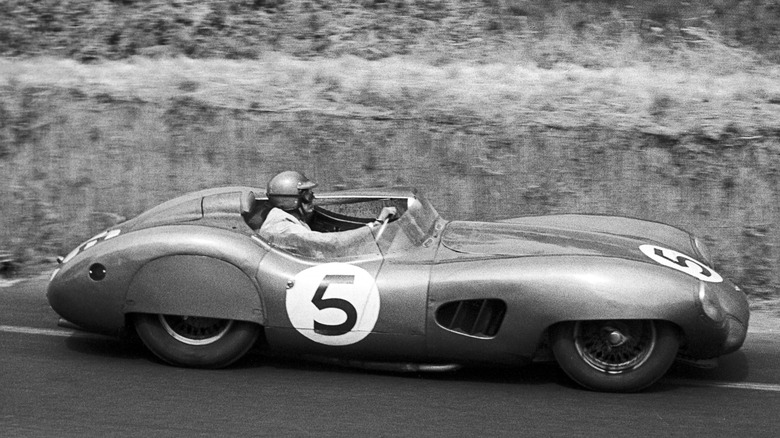 Carroll Shelby driving an Aston Martin DBR1 in the 1959 24 Hours of Lemans