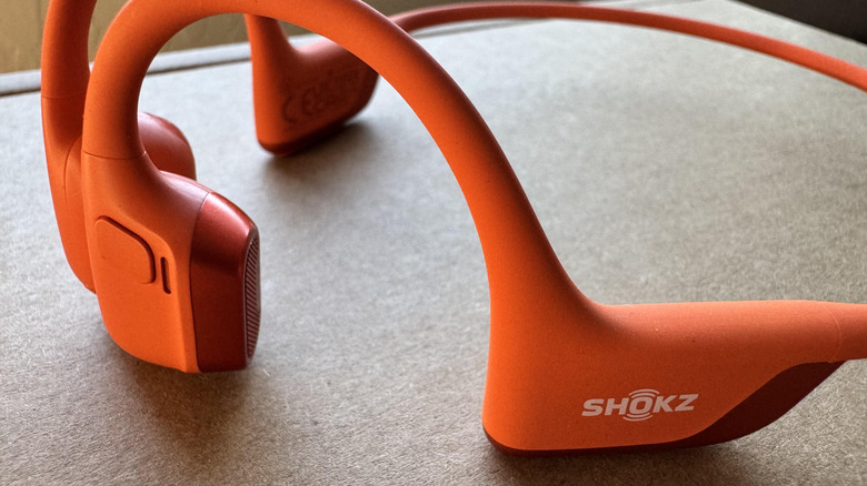 shokz openrun pro 2 multifunction button