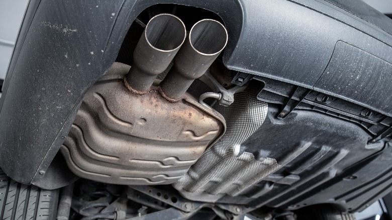 close-up picture of a car's exhaust system