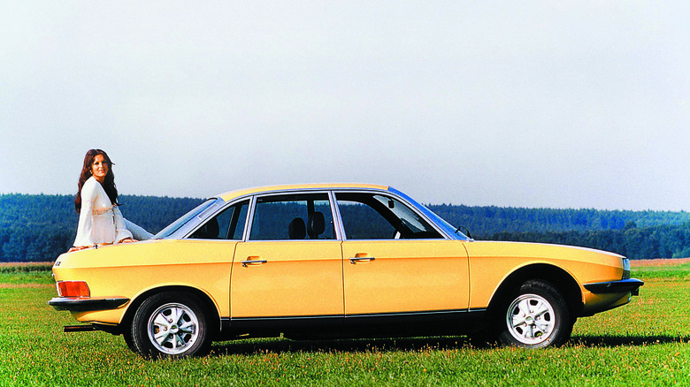 NSU Ro 80 advertisement image, right-side view