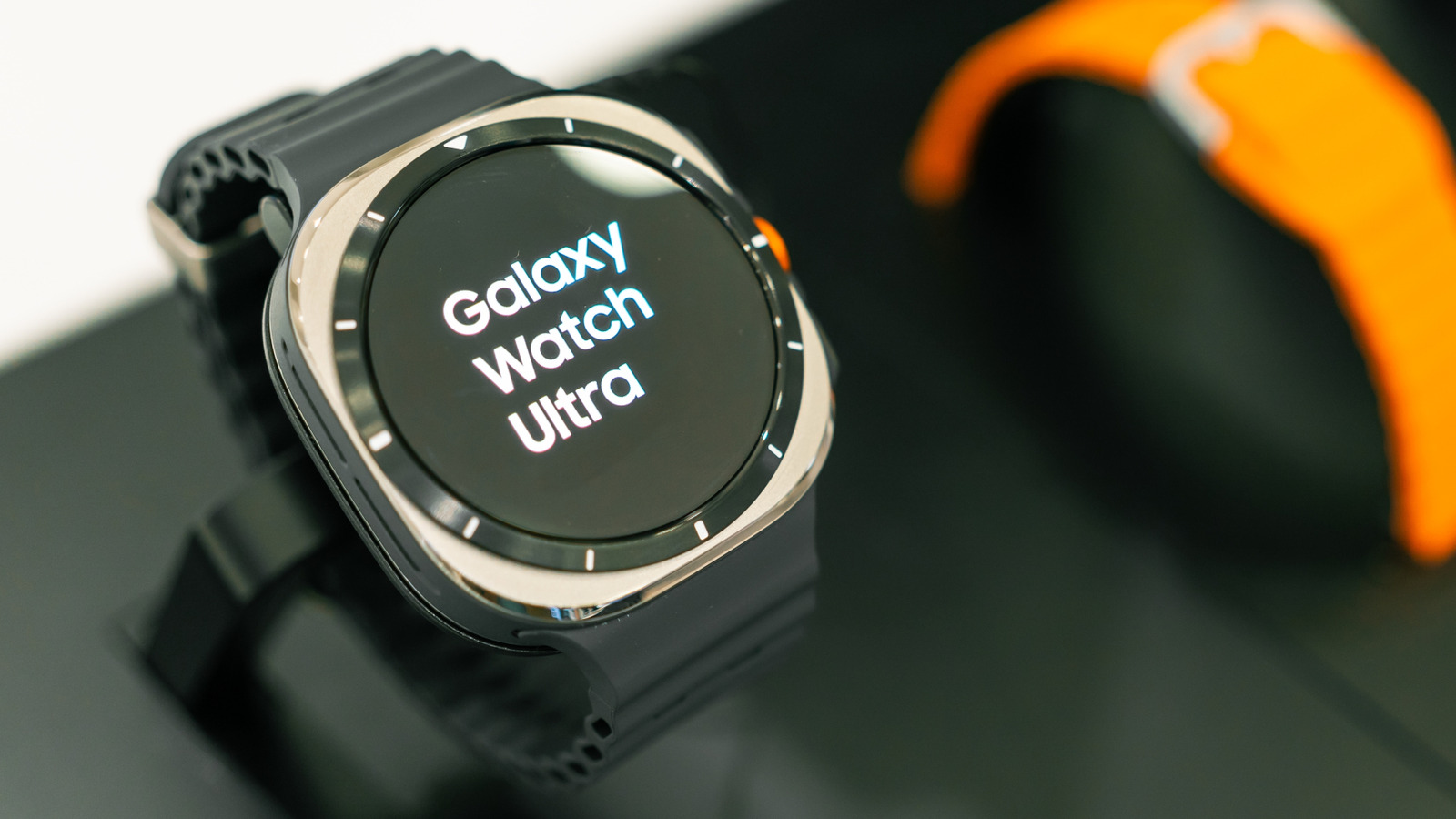 Smartwatch Vs. Smart Band: What's The Difference?