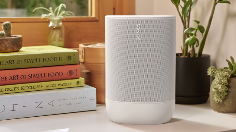 Sonos Move 2 in white