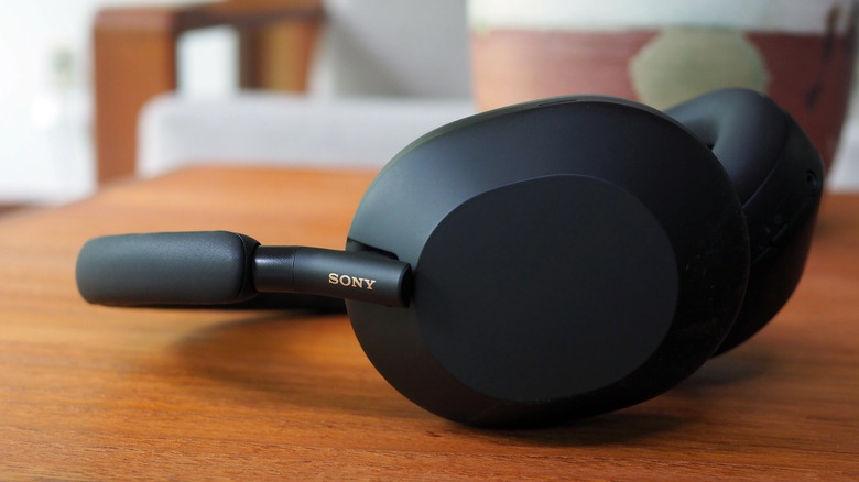 Sony WH-1000XM5 headphones