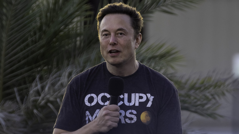 Musk speaking microphone