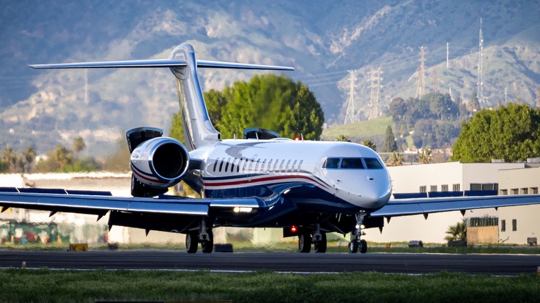 Bombardier Global 7500 taxiing