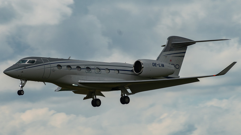 Gulfstream G500 in flight