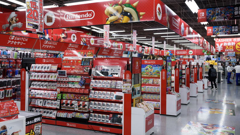 Nintendo Switch game display in Japan