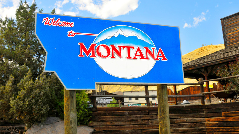 A sign welcoming people to Montana