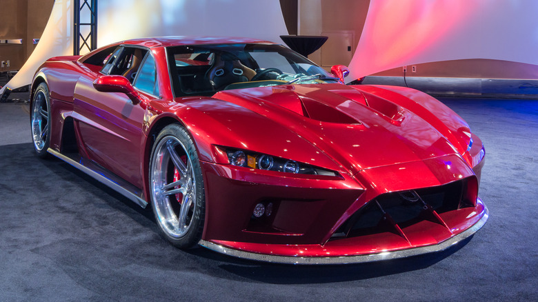 Falcon F7 in red