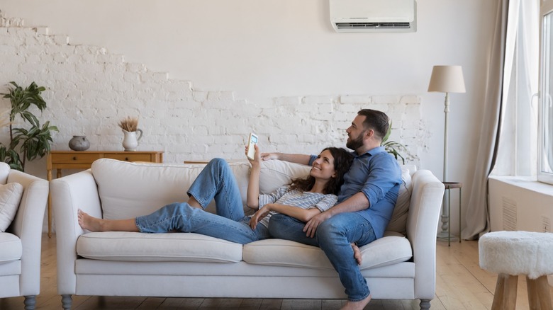 A couple enjoying air conditioning