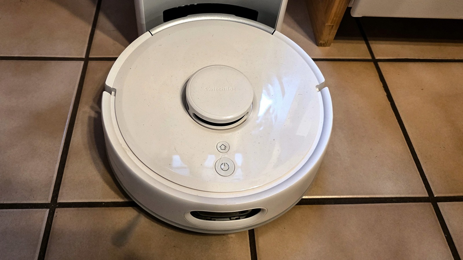 Switchbot K10 Plus Combo Review: 1 Robot Vacuum, 1 Stick Vacuum, Halfway There