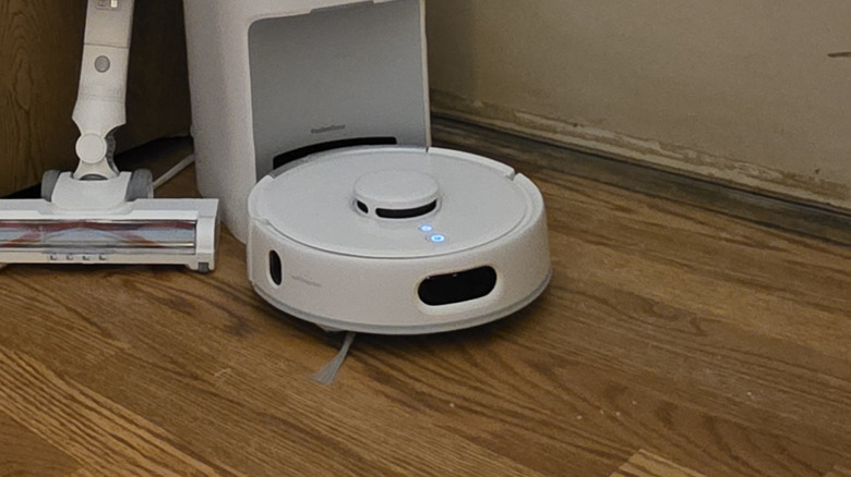 Switchbot K10+ robot vacuum