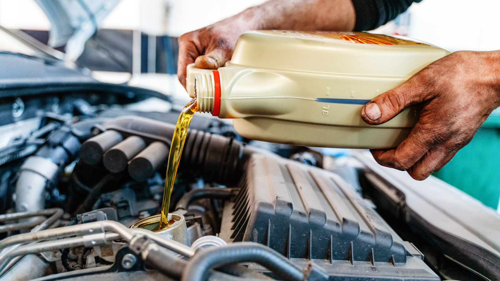 Synthetic Vs. Conventional Engine Oil Explained (And Which To Choose ...