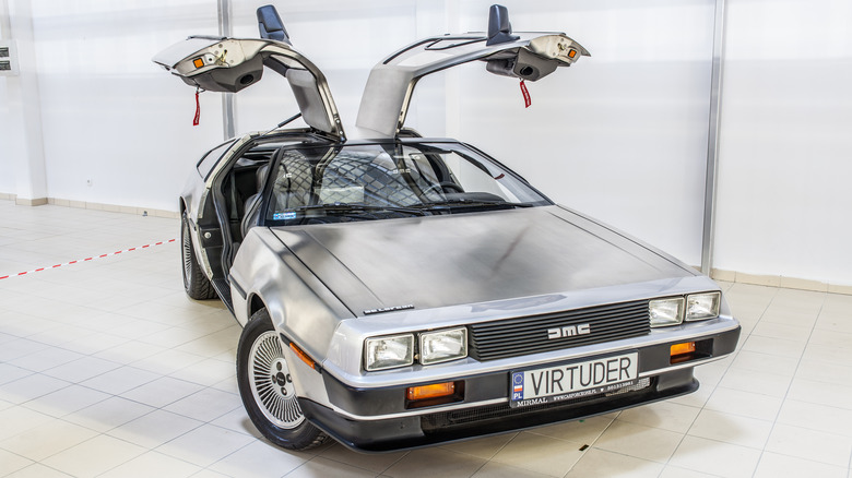 DeLorean DMC-12