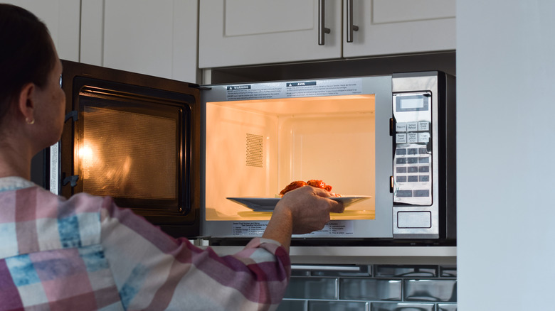 reheat food microwave oven