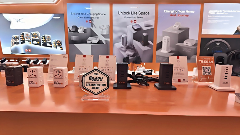 Tessan products with the SlashGear CES Innovation Award