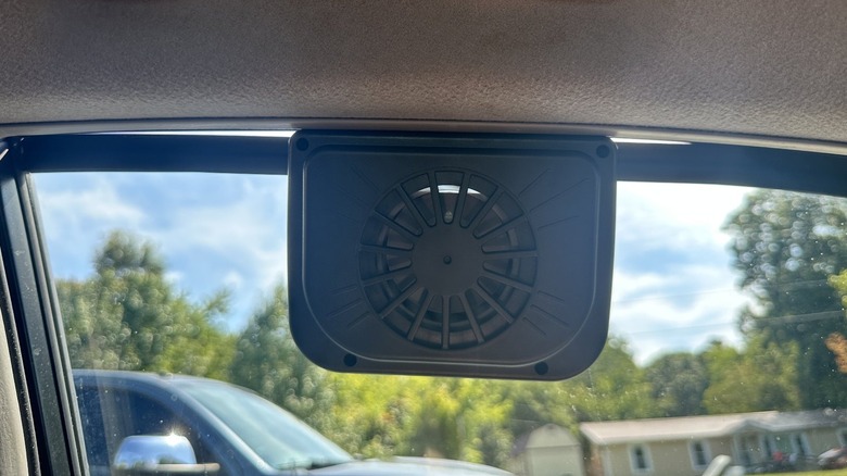 auto fan on closed car window 