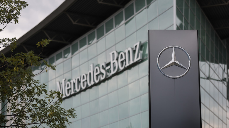 Mercedes-Benz dealership