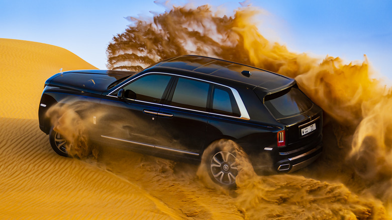 Rolls-Royce Cullinan in the desert