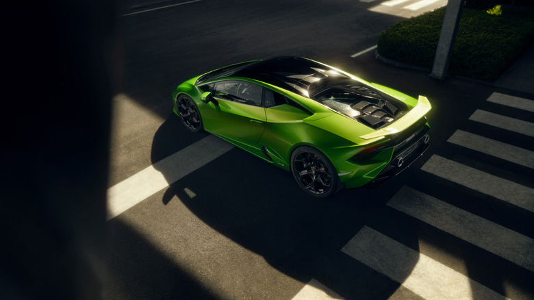 Lamborghini Huracán Tecnica on the road