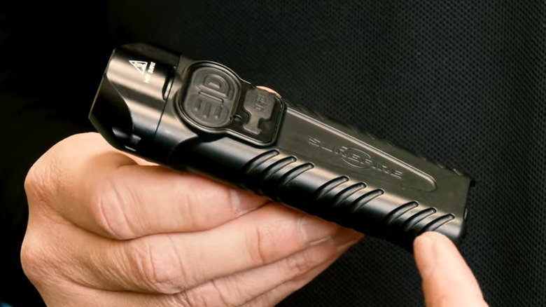 Surefire Stiletto Pro 2 in hand