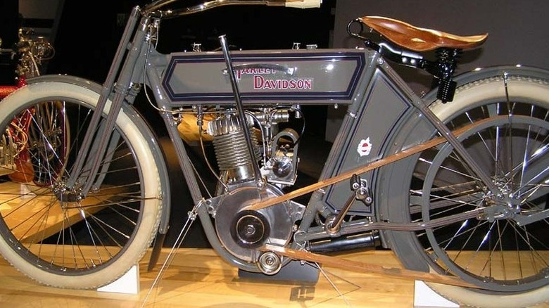 1911 Harley-Davidson 7D on display