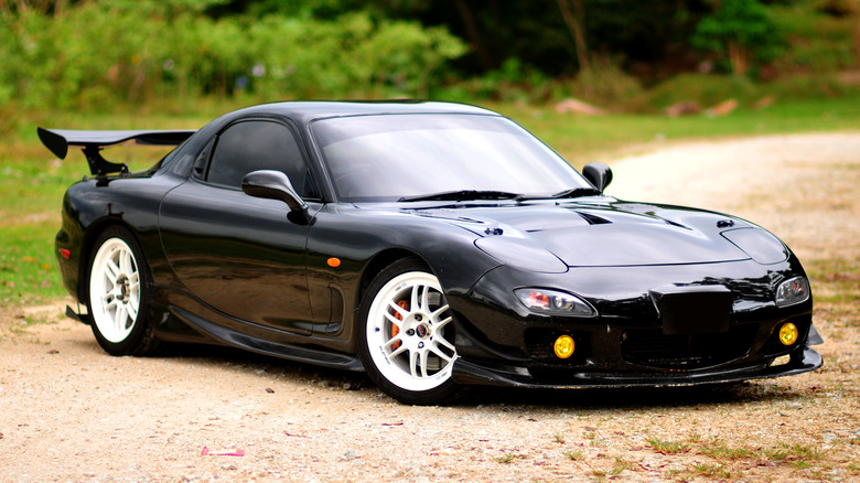 Black Mazda RX-7 FD