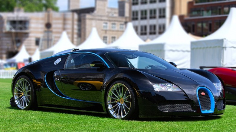 Bugatti Veyron at a show