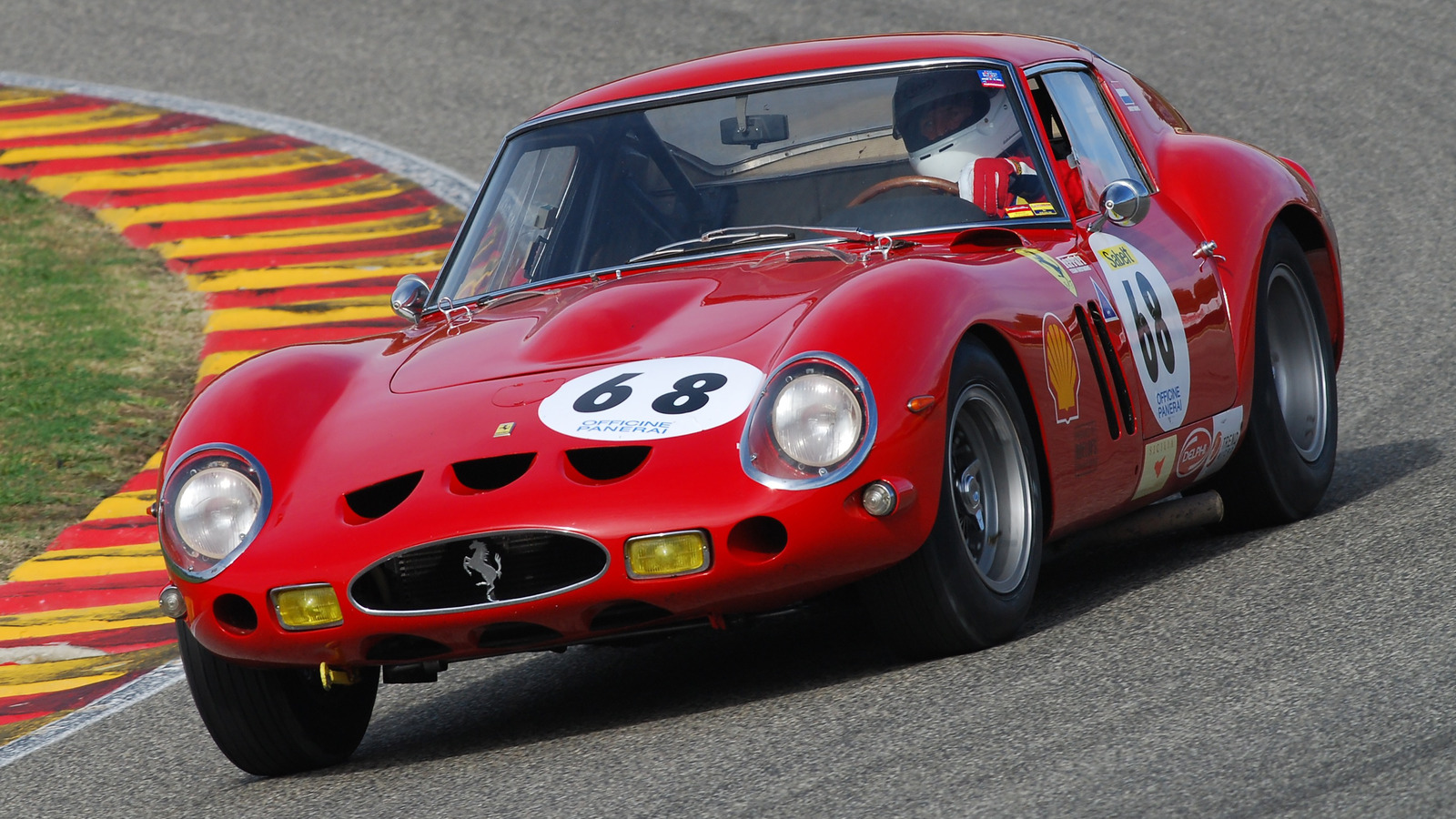 The winning cars of the 2013 Louis Vuitton Classic Awards 