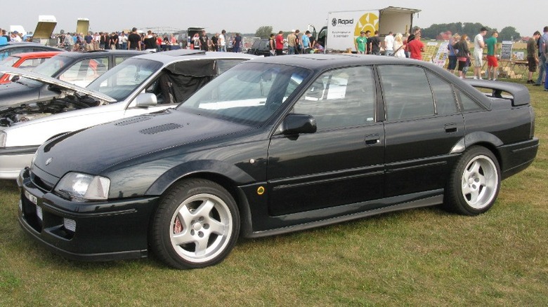 Black Lotus Carton at a car show