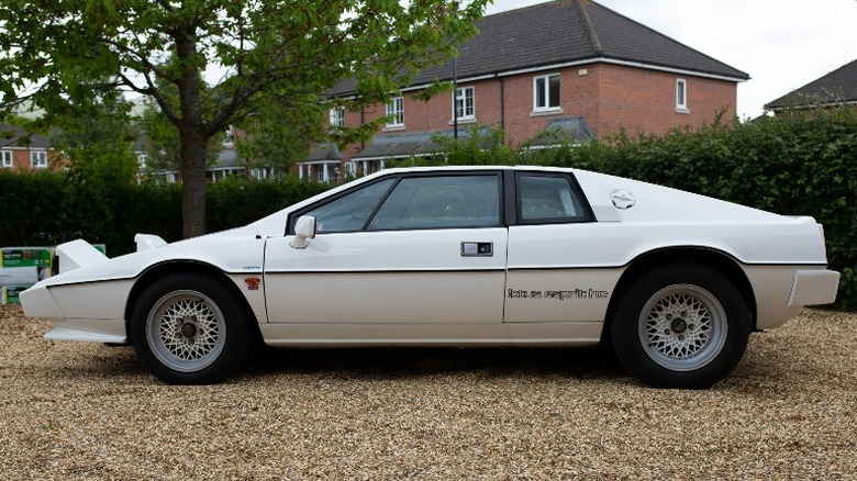 White Lotus Esprit S1 (James Bond car)