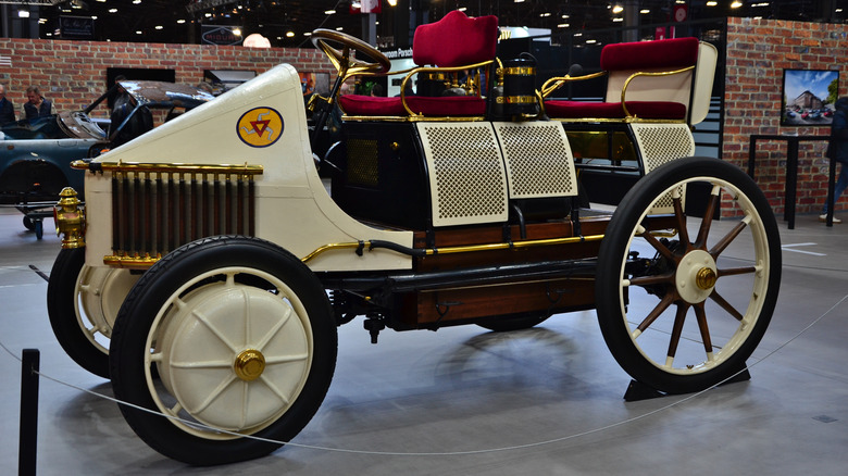 Lohner-Porsche Hybrid