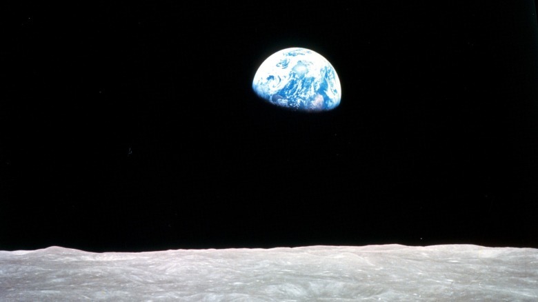 Image of the rising Earth from Apollo 8 