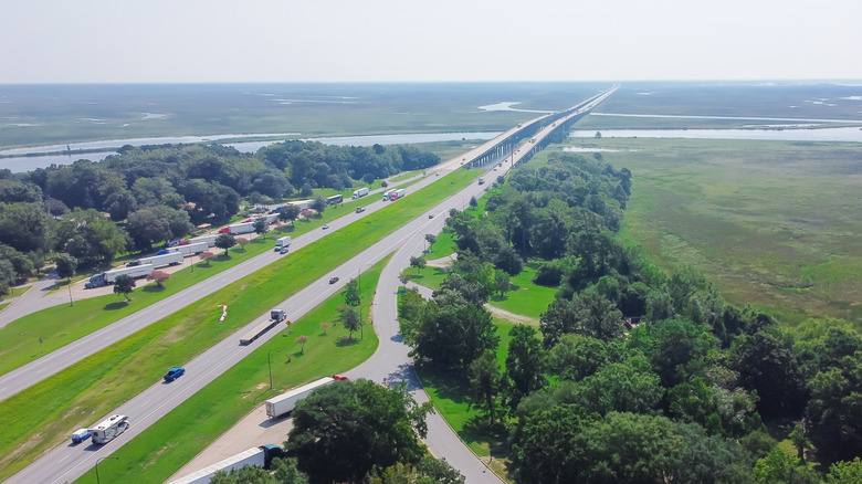 Interstate 10, Lower Mississippi