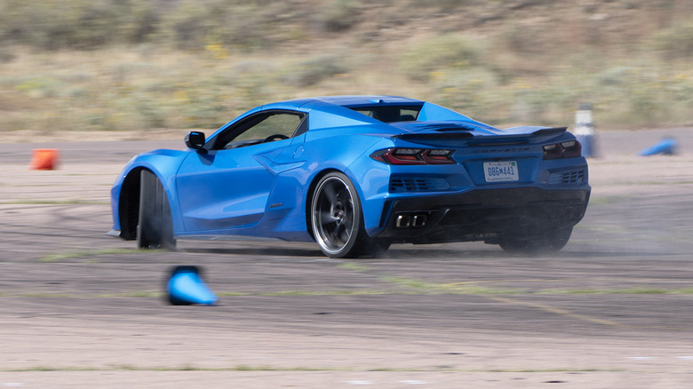 2024 Chevrolet Corvette E-Ray understeer