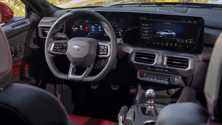 the-2024-ford-mustang-dashboard-is-a-shock