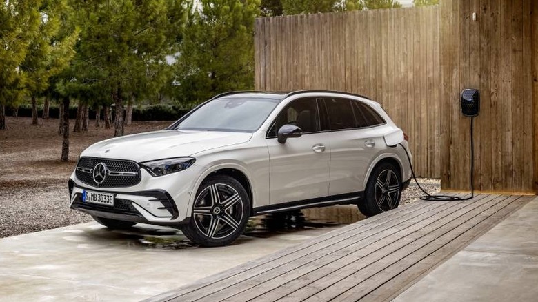 2025 Mercedes-Benz GLC 350e 4MATIC SUV