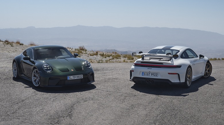 2025 Porsche 911 GT3 group shot