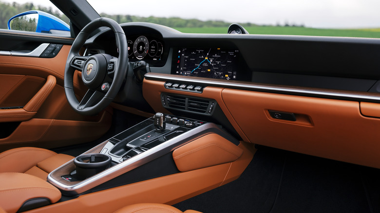 2025 Porsche 911 dashboard