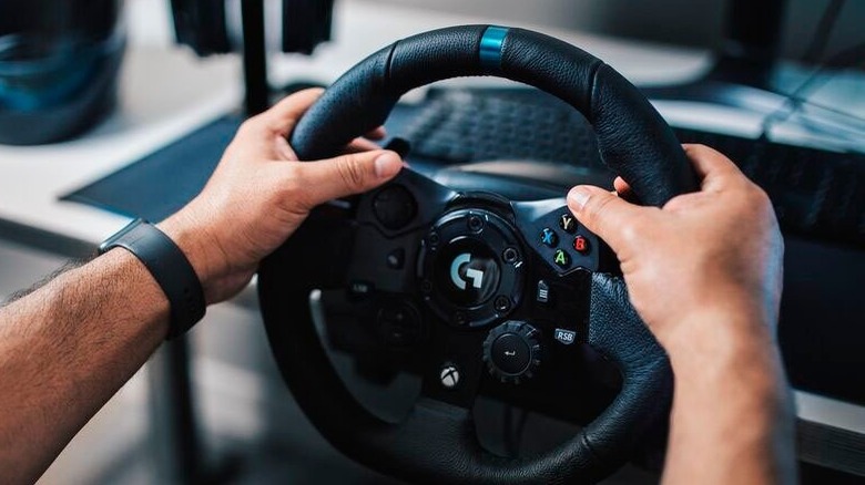 Picture of logitech g923 racing wheel