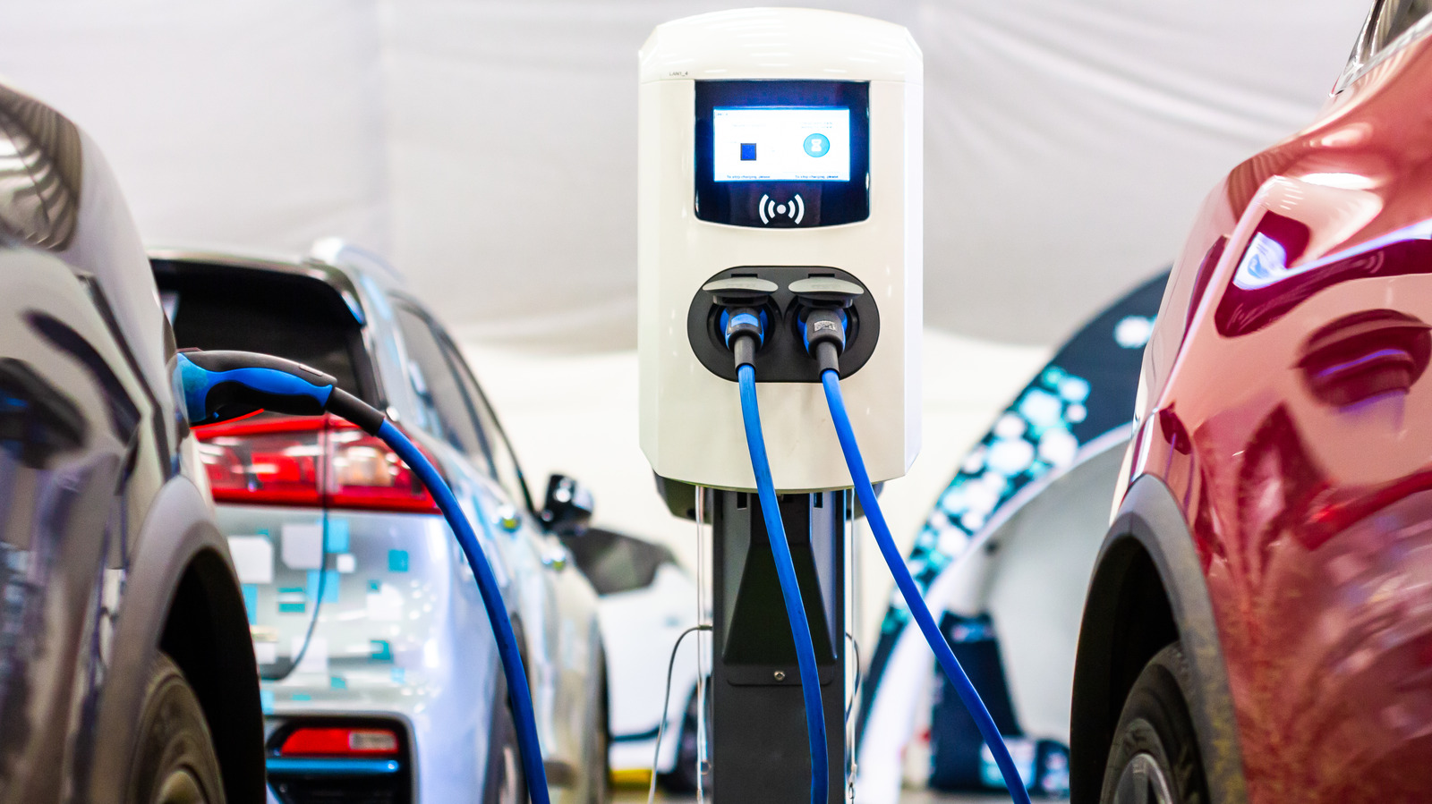 The 3 Questions Electric Car Buyers Should Ask Their Power Company