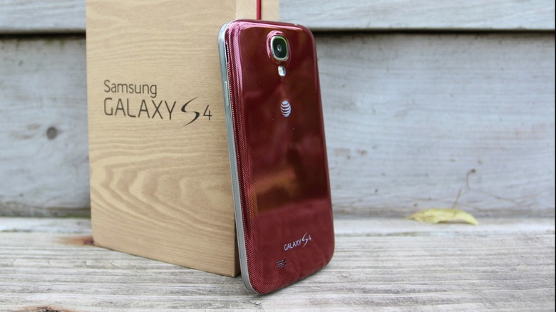 Samsung Galaxy S4 on wood