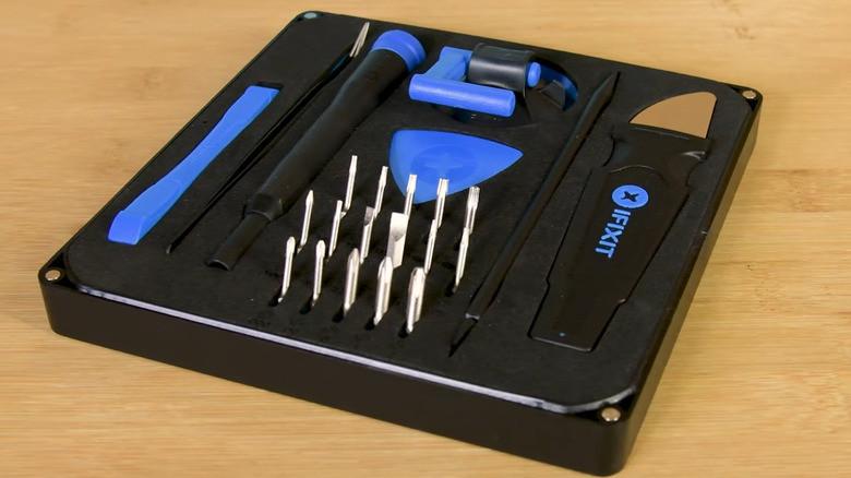 iFixit set on table