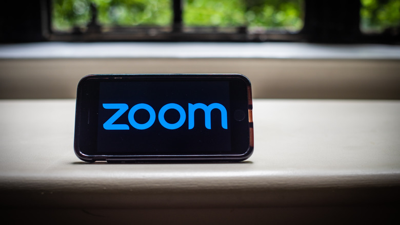 Zoom logo on android