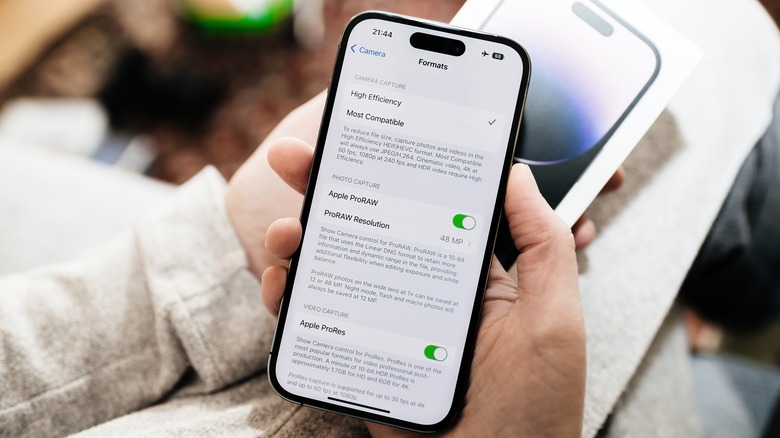 iPhone 14 Pro Camera Formats menu