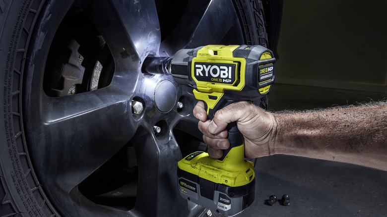 Ryobi 18V impact wrench in use