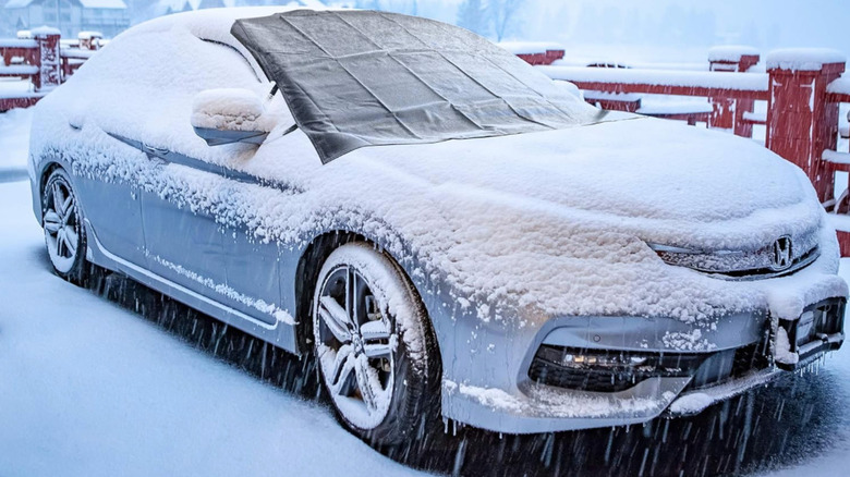 OxGord Windshield Snow Cover used on car in winter storm