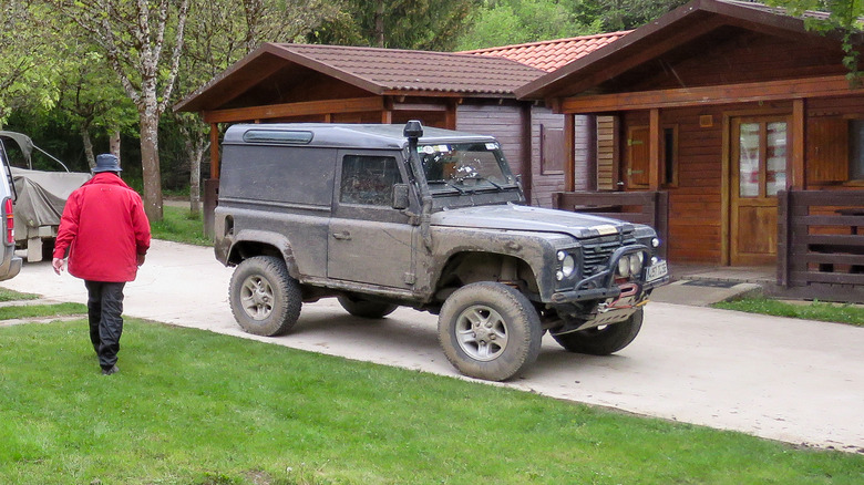 Defender TD5