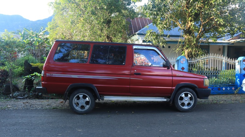 Toyota Kijang